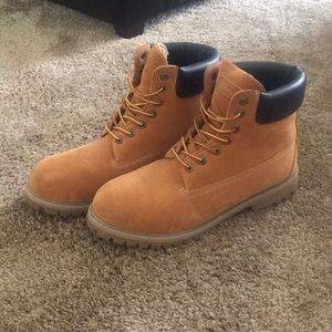 Timberland type boots